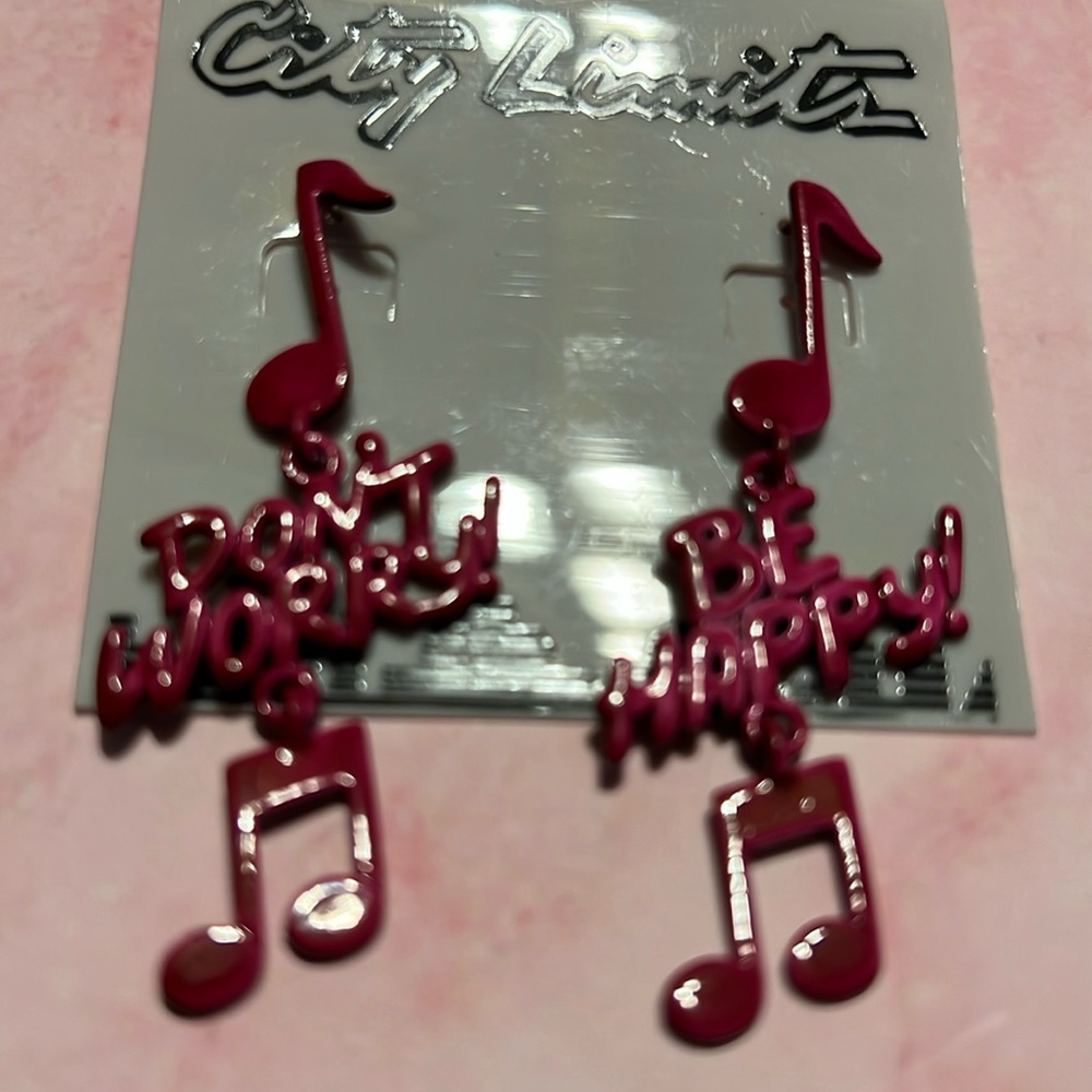 2.5” Vintage 1988 Musical Notes “Don’t Worry” “Be Happy” Magenta Metal Earrings